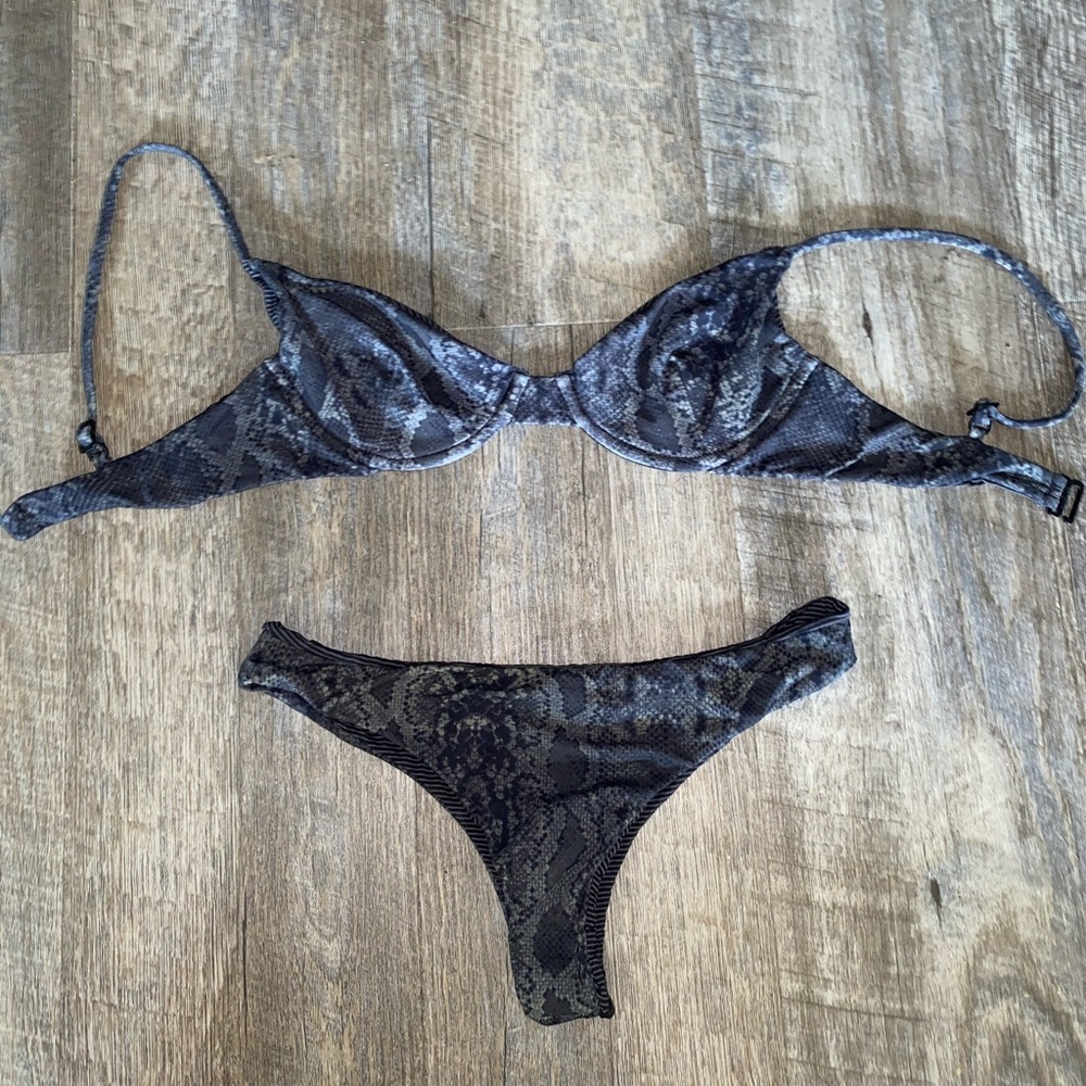 ACACIA BLACK SNAKE SET
